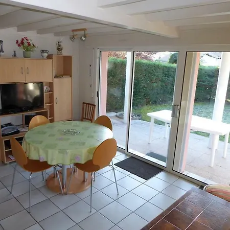 Two Bedroom With Garden *